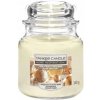 Parafínová vonná sviečka Glistening Christmas Yankee Candle 1 ks