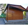 Záhradný domček s prístreškom 2×2 m + 1 m | Sedlová strecha | Drevo dekor