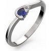 Zlatý dámsky prsteň DF 2953 z bieleho zlata, zafír s diamantmi 57