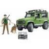 Bruder 2587 Land Rover Defender, figurka myslivce a psa
