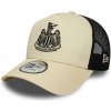 New Era Šiltovka NEWCASTLE UNITED 9Forty Trucker E-Frame cream