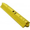 Žltý plastový cestný vodiaci prah CZ 3 - dĺžka 109,5 cm, dĺžka 24,8 cm, výška 9 cm