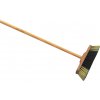 zmeták nelakovaný, s drevenou násadou