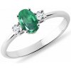 Prsteň z bieleho zlata so smaragdom a diamantmi KLENOTA K0231012