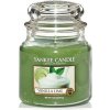 Yankee Candle Aromatická sviečka Classic strednej Vanilla Lime 411 g