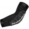 Chrániče lakťov ENDURA SingleTrack Lite II Black - S/M
