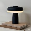 Dyberg Larsen LED dobíjacia stolová lampa Porter, čierna, 16 cm - 9419