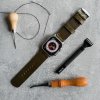 Vidra Brand KOŽENÝ REMIENOK NA APPLE WATCH ULTRA - OLIVOVÝ KOVANIE (zapínania, adaptér): ČIERNY