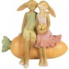 Clayre & Eef Dekorácia králičie pár sediaci na mrkvičke - 17*10*15 cm - Clayre & Eef
