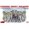 Pushing Soviet Soldiers 1/35 MiniArt