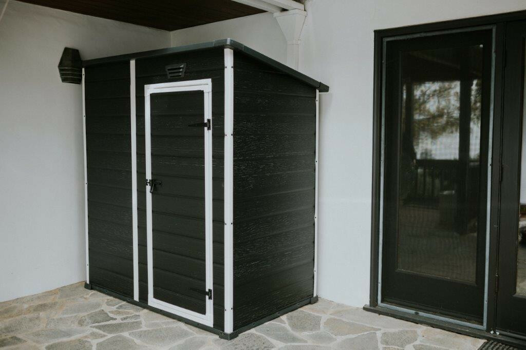 Keter Essential 6 x 4 tmavosivý / biely, s podlahou
