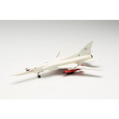 Herpa Tupolev TU22M3M Backfire M3M prototype 1:200