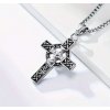 B-TOP Náhrdelník z nerezovej ocele s krížom zdobeným keltským uzlom