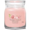 Yankee Candle Aromatická sviečka Signature sklo stredná Fresh Cut Rose s 368 g