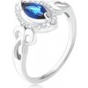 Šperky eshop - Prsteň - modrý zrniečkový zirkón, číry lem, zatočené prúžky, striebro 925 U4.12 - Veľkosť: 52 mm