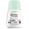 Zľava pri kúpe 2 ks - Garnier Mineral Invisible Black & White Woman roll-on 50 ml