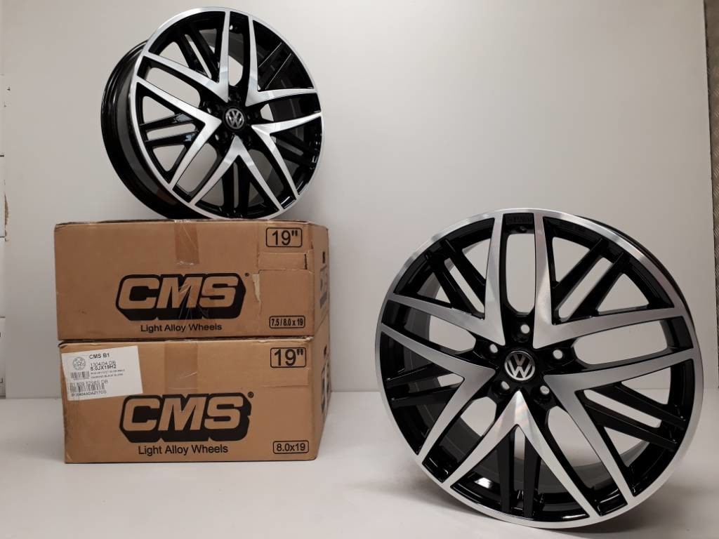 CMS B1 8x19 5x112 ET52 diamond black