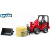 Bruder Farmer – kompaktný nakladač s kliešťami na balíky 4001702021924