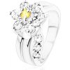 Šperky eshop - Žiarivý prsteň, oddelená zirkónová číra stonka, kvietok v žltej a čírej farbe V06.14 - Veľkosť: 51 mm