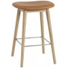 Muuto Barová stolička Fiber Stool 65cm Wood Base, cognac/oak