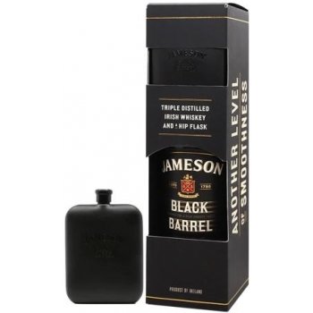 Jameson Black barrel 40% 0,7 l (dárčekové balenie 1 ploskačka)