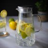 CILIO Emilia 1,6 l - sklenený džbán na vodu a nápoje s pokrievkou