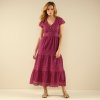 Dlhé čipkované šaty s macramé purpurová 052