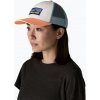 Šiltovka Patagonia P-6 Logo LoPro Trucker white w/peach sherbet