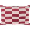 Butlers CHECKER VELVET Vankúš 40 x 60 cm - červená/ružová