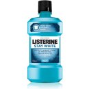 Listerine Stay White ústna voda s bieliacim účinkom príchuť Arctic Mint (Antibacterial Mouthwash) 250 ml
