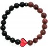Glosery náramok s lesknúcim krištáľom v tvare srdca od Swarovski®, lesklý čierny achát a červený korál 8mm Obvod zápästia: S 16 cm, Farba srdiečok: zlatá