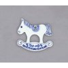 Cibulak Vianočná ozdoba hojdací koník 8,0 x 8,9 cm 30g Originálny Český Porcelán Dubí