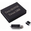 Pendrive Derentis Kožený pendrive s magnetickým puzdrom a gravírovaním 32 GB USB 2.0 čierny
