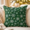 Biante bavlna Sandra SA-703 Vianočné vločky na zelenom 40 x 40 cm