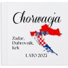Biely album s personalizáciou – spomienka z cesty, Chorvátsko, rok. Darček pre cestovateľa.