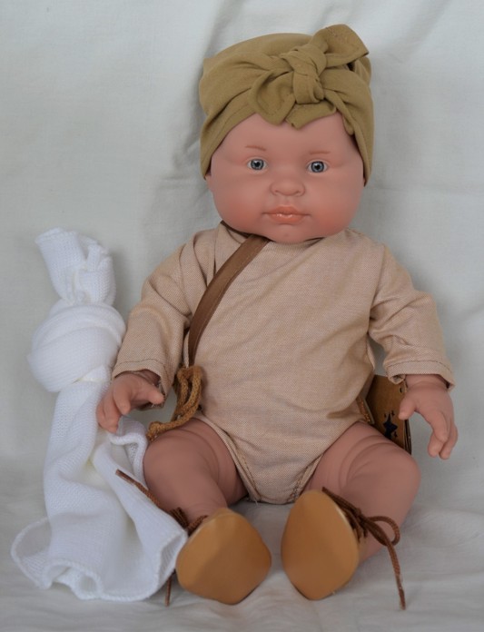 Lamagik Realistické miminko holčička Petit s šátkem miminko 39 cm