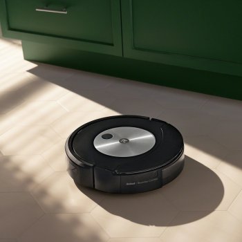 iRobot Roomba j7 7158