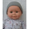 Miminko Carol v šedé čepičce od firmy Lamagik ze Španělska (španělská panenka Carol - 50 cm)