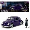 Jada Wednesday auto 1972 VW Beetle 1:24 a figurka Wednesday