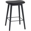 Muuto Barová stolička Fiber 65cm Wood Base, black leather