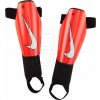 Futbalové chrániče Nike Charge DX4610-635 Veľkosť: L (170-180cm)