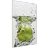 Vertikálny foto obraz akrylové sklo Jablká pod vodou 50x100 cm