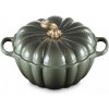 Le Creuset - Signature Liatinový hrniec Tekvica so zlatým úchytom 24 cm/3,7l thyme