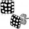 Šperky eshop - Náušnice z ocele, čierno-biele bodkované štvorce S21.23