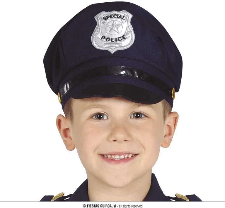 policajná čiapka s odznakom