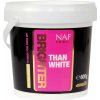 Púder na srsť pre biele kone NAF Brighter than white