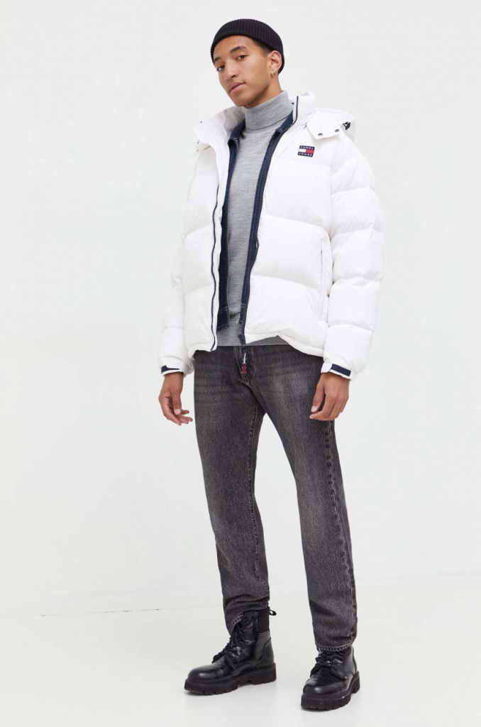 Tommy Jeans Páperová bunda pánska biela zimná DM0DM15445