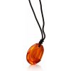 jantario Jantárový amulet na šnúrke koňakový 330009