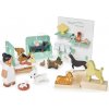 Drevený salón pre psíkov Waggy Tails Dog Salon Tender Leaf Toys so 7 figúrkami psíkov