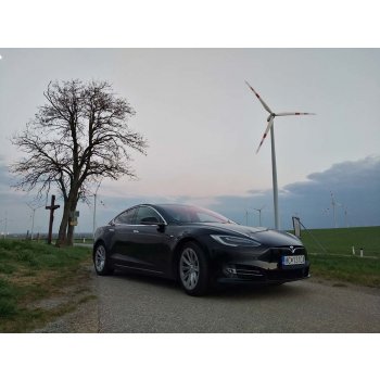 Tesla Model S 90D